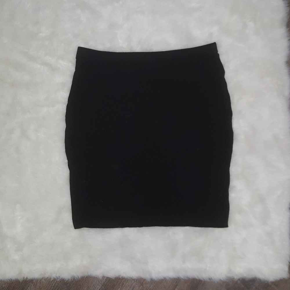 Black stretchy skirt
